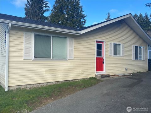 Photo of 802 Hanford Avenue, Bremerton, WA 98310 (MLS # 2403058)