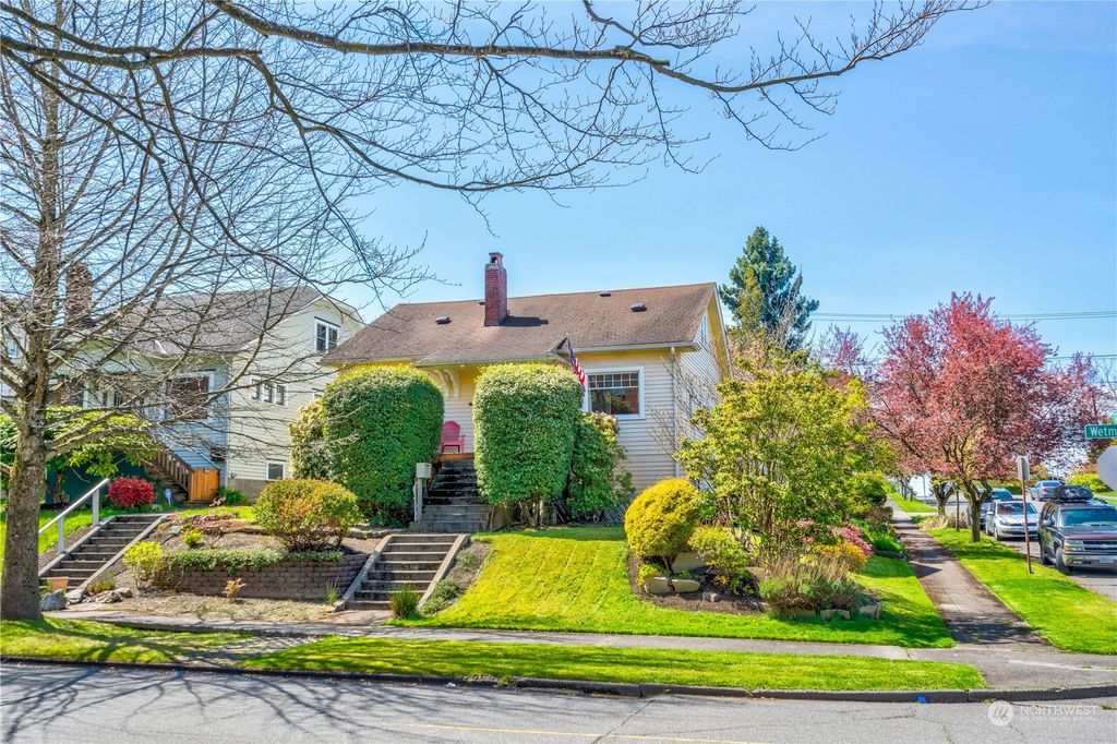 Photo of 1202 Wetmore Avenue, Everett, WA 98201 (MLS # 2057725)