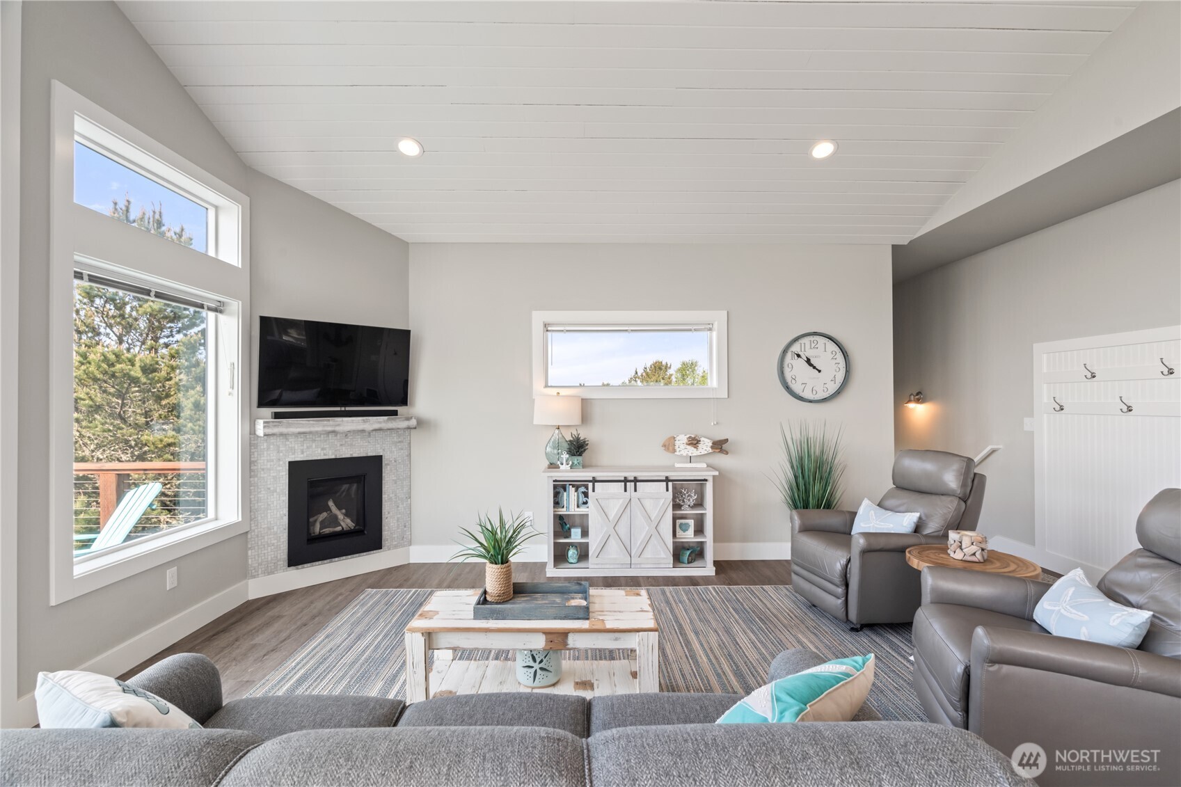 193 Marine View Drive SE