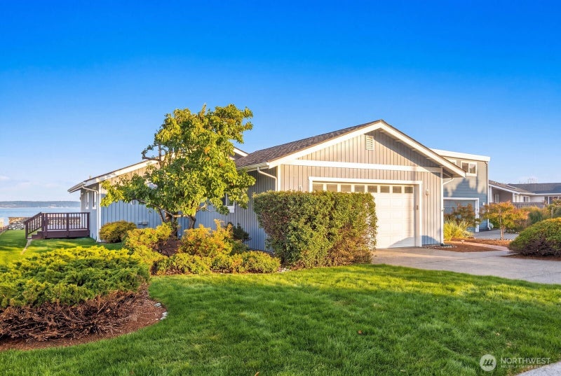 3672 Oceanside Drive