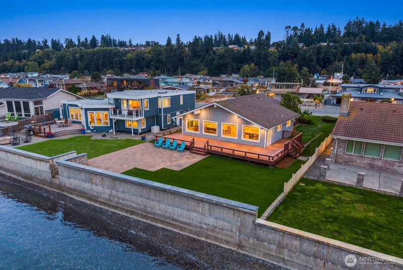 3672 Oceanside Drive