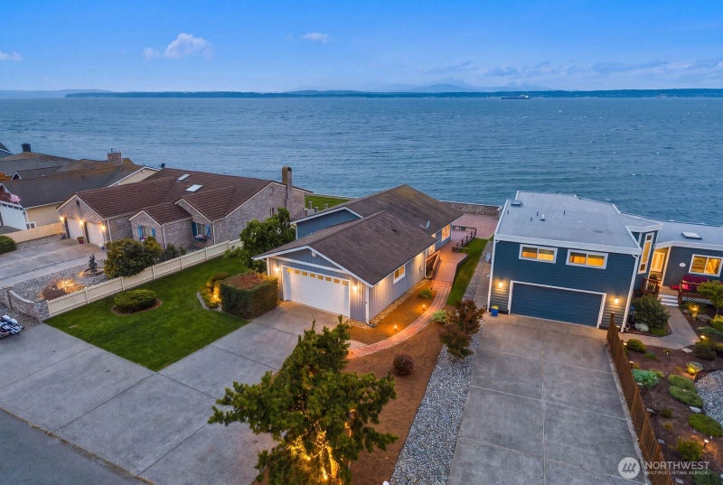 3672 Oceanside Drive