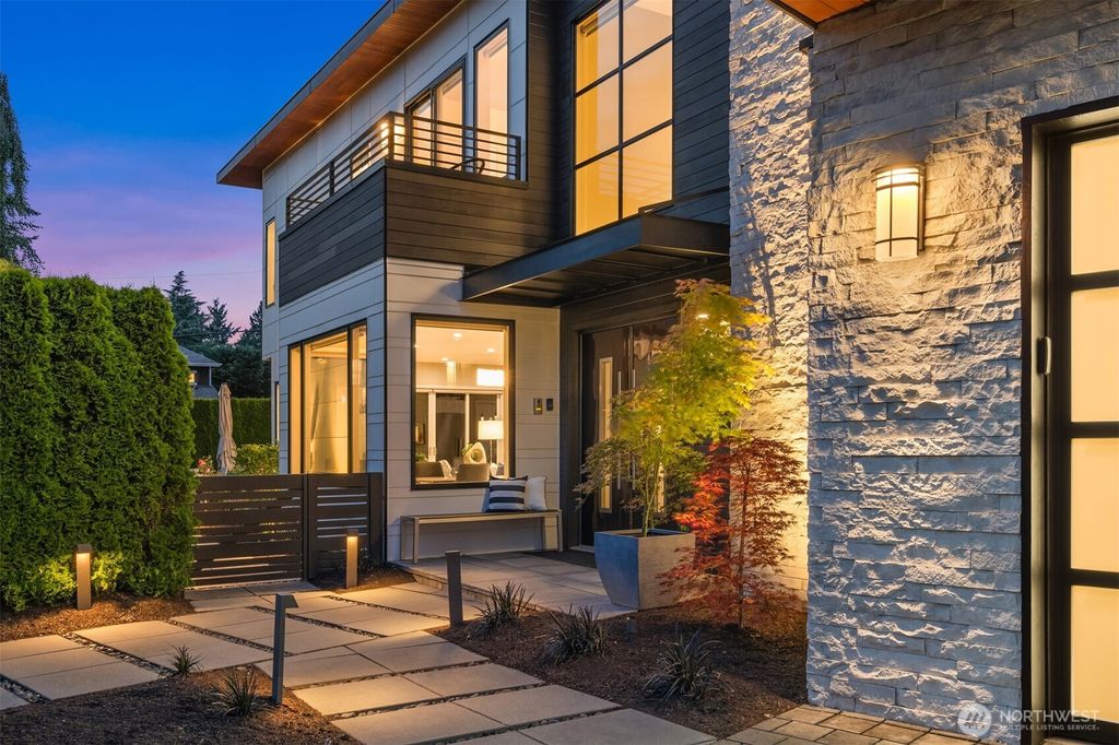 Photo of 1288 106th Place NE, Bellevue, WA 98004 (MLS # 2414572)
