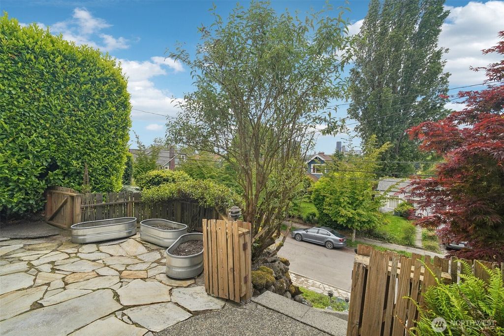 Photo of 928 31st Avenue, Seattle, WA 98122 (MLS # 2378495)