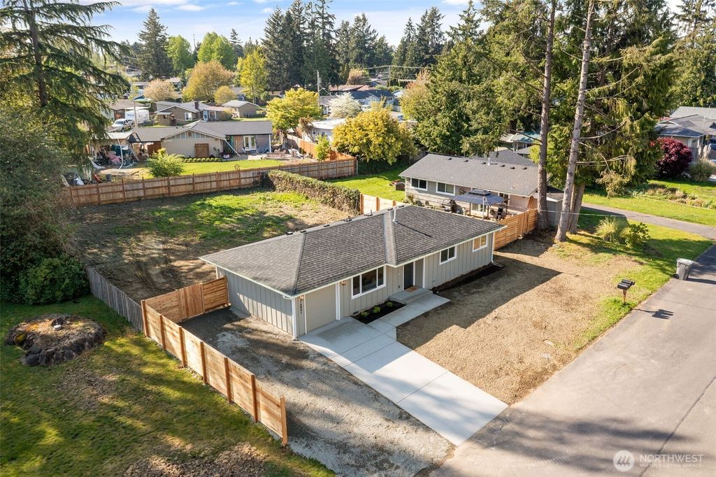 Photo of 16841 121st Avenue SE, Renton, WA 98058 (MLS # 2366471)