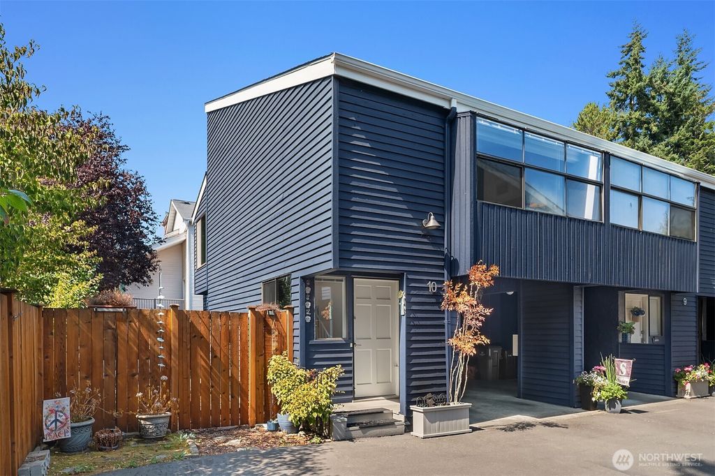Photo of 1431 NW Richmond Beach Road #10, Shoreline, WA 98177 (MLS # 2422879)