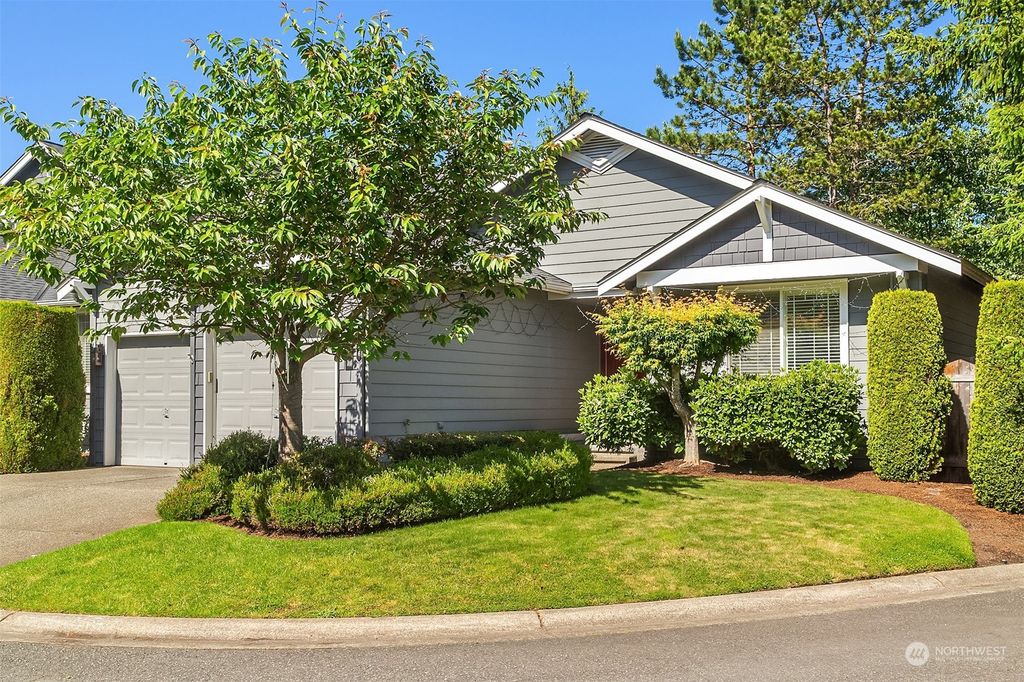 Photo of 476 243rd Place SE, Sammamish, WA 98074 (MLS # 2248333)