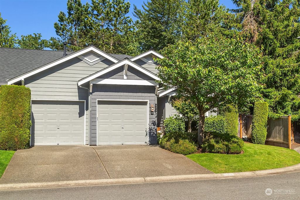 Photo of 476 243rd Place SE, Sammamish, WA 98074 (MLS # 2248333)