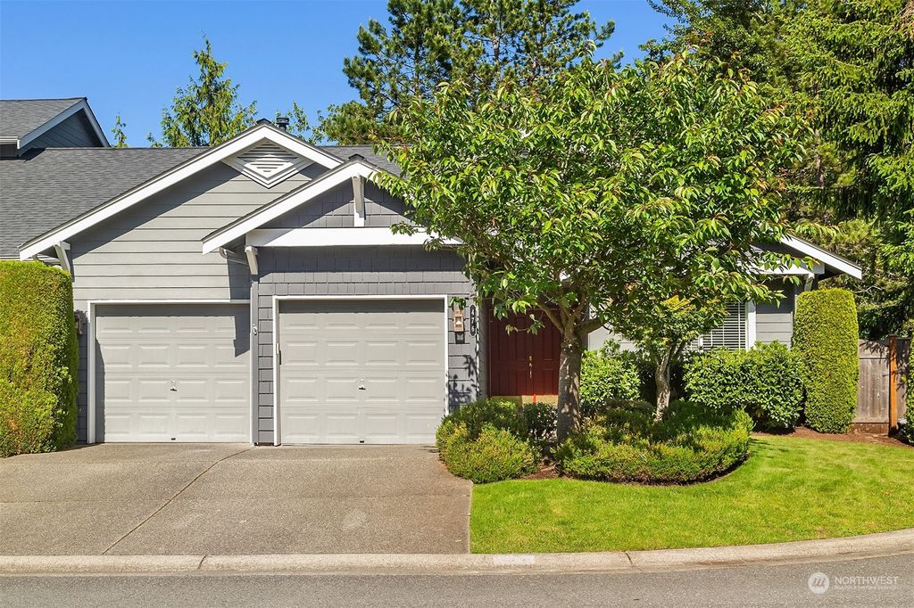 Photo of 476 243rd Place SE, Sammamish, WA 98074 (MLS # 2248333)