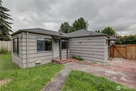 Photo of 4609 S Thompson Avenue, Tacoma, WA 98408 (MLS # 2527375)