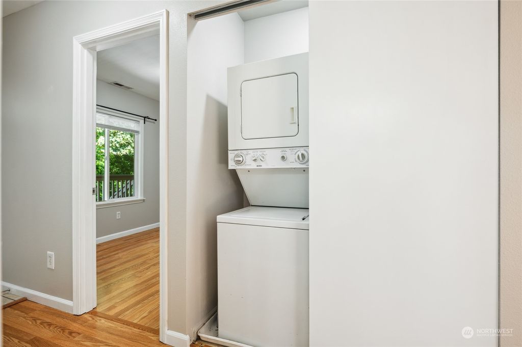 listing image 9368509770226394738