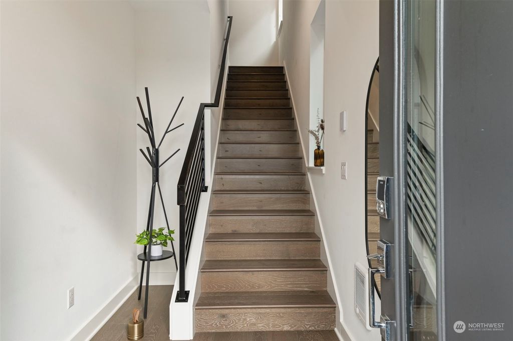 Photo of 23107 NE 8th St. St #B202, Sammamish, WA 98074 (MLS # 2220690)