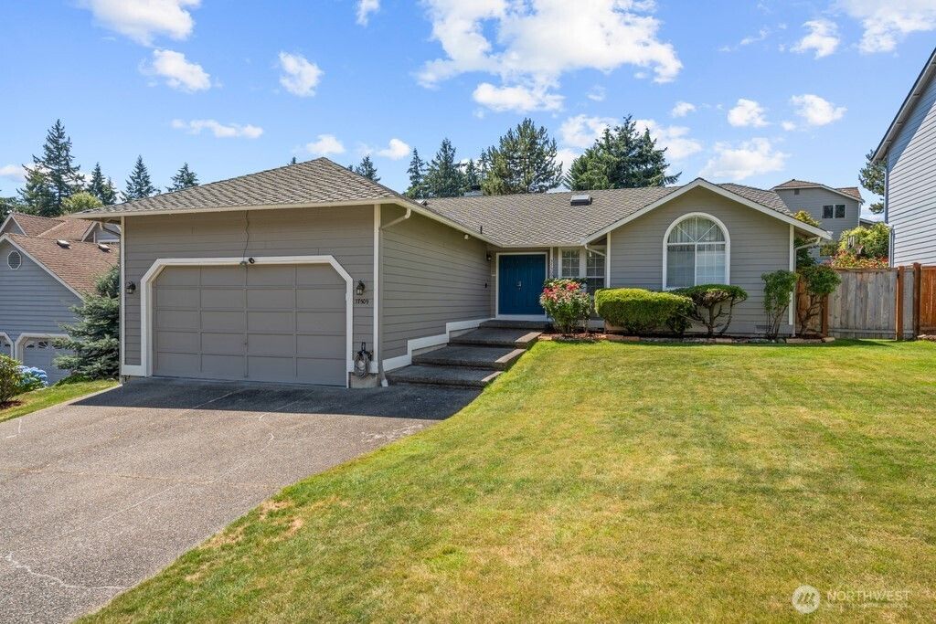 Photo of 37509 21st Avenue S, Federal Way, WA 98003 (MLS # 2405931)