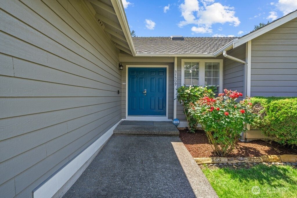 Photo of 37509 21st Avenue S, Federal Way, WA 98003 (MLS # 2405931)