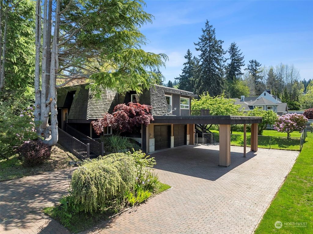 Photo of 1428 10th Place N, Edmonds, WA 98020 (MLS # 2236425)