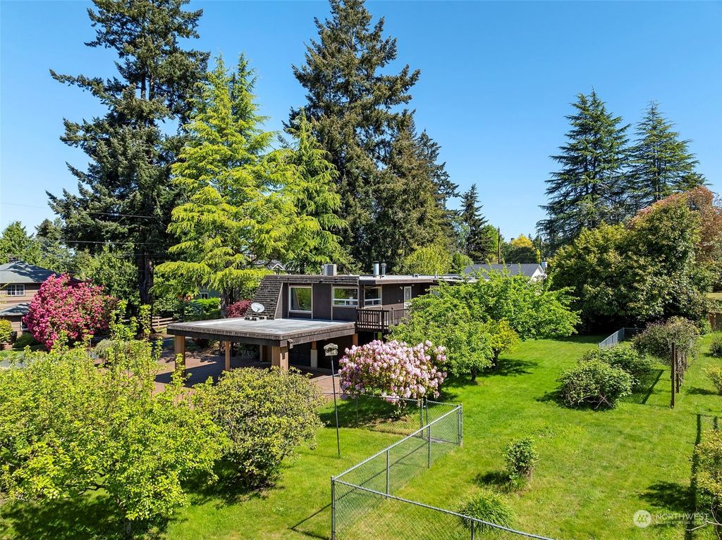 Photo of 1428 10th Place N, Edmonds, WA 98020 (MLS # 2236425)