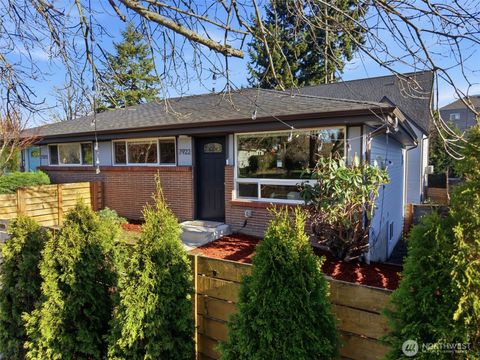 Photo of 7922 9th Avenue SW, Seattle, WA 98106 (MLS # 2470263)
