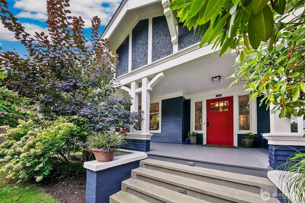 Photo of 1239 20th Avenue E, Seattle, WA 98112 (MLS # 2583480)