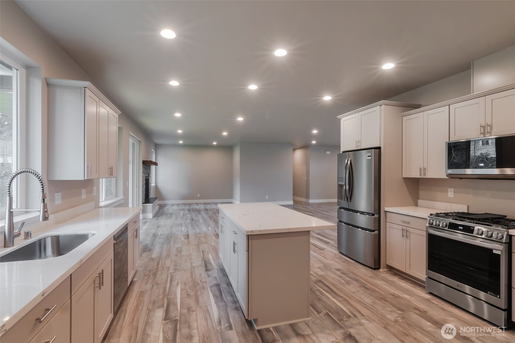 4940 Johnson Street NW