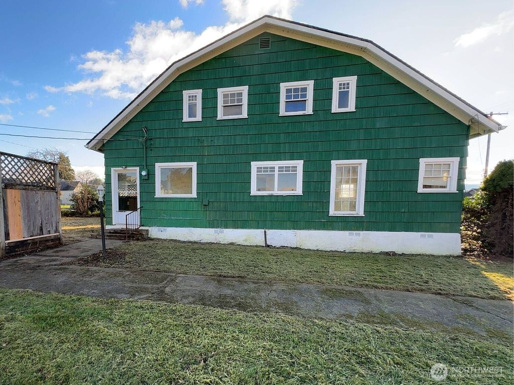 Photo of 220 N 3rd St St, Pe Ell, WA 98572 (MLS # 2492880)