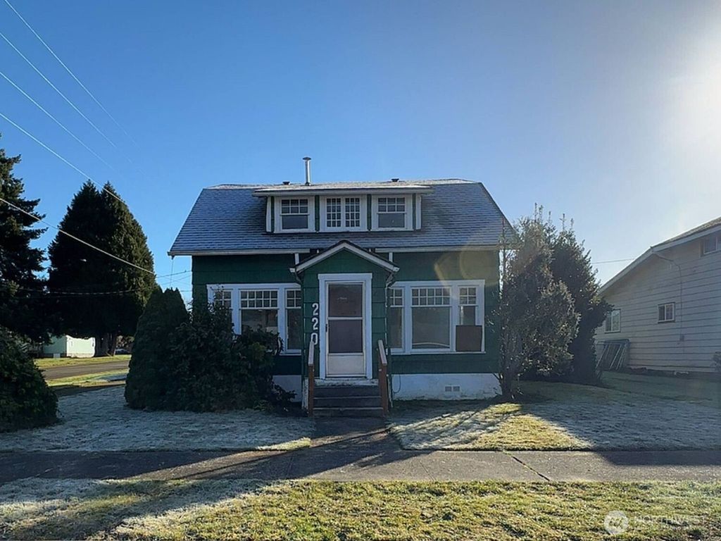 Photo of 220 N 3rd St St, Pe Ell, WA 98572 (MLS # 2492880)