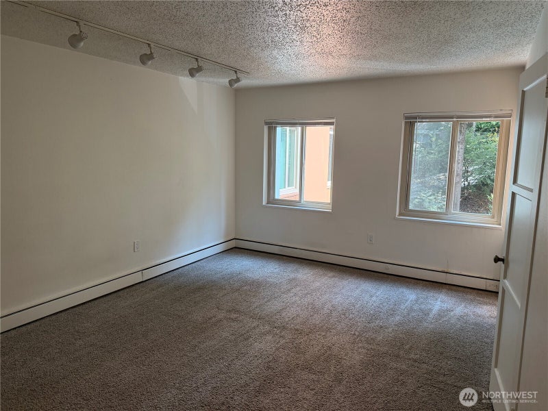1400 Hubbell Place 814