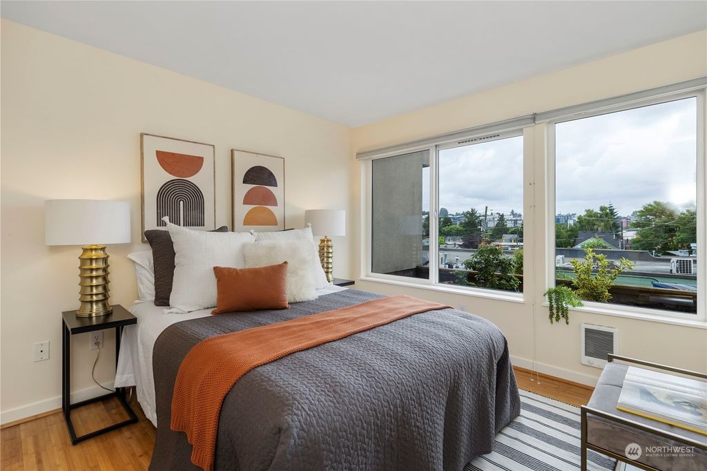 listing image 9362144270013321415
