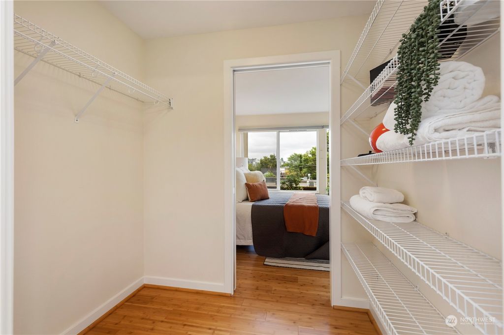 listing image 9361573761687730609