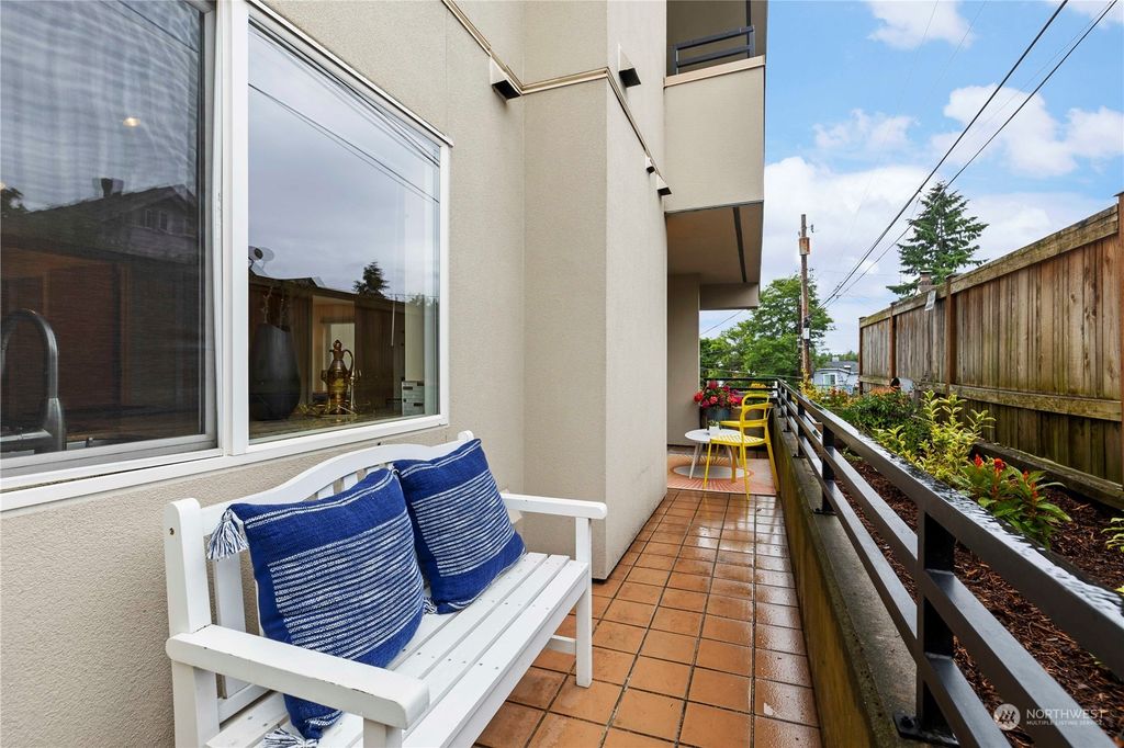 listing image 9361400459128703882