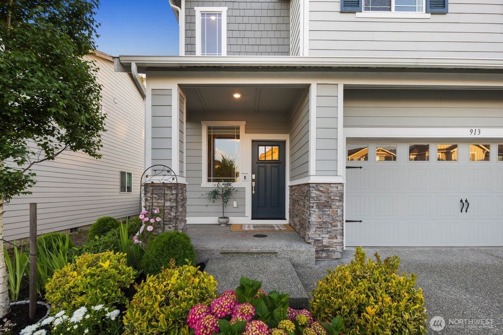 Photo of 913 119th Avenue SE, Lake Stevens, WA 98258 (MLS # 2543199)