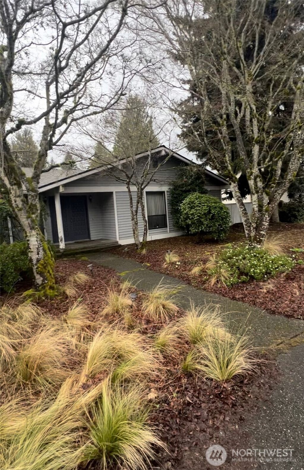 Photo of 2427 79th Avenue NE, Medina, WA 98039 (MLS # 2367212)