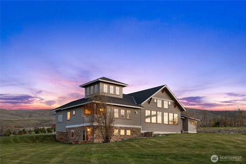 Photo of 432 Biltmore Drive, Ellensburg, WA 98926 (MLS # 2356478)