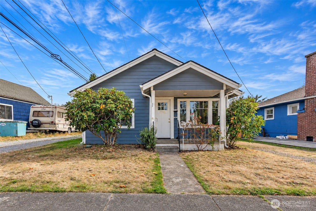 Photo of 516 S Washington Avenue, Centralia, WA 98531 (MLS # 2580917)