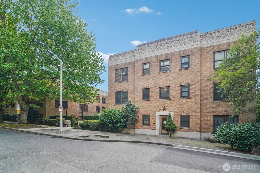 Photo of 519 W Roy Street #309, Seattle, WA 98119 (MLS # 2493742)