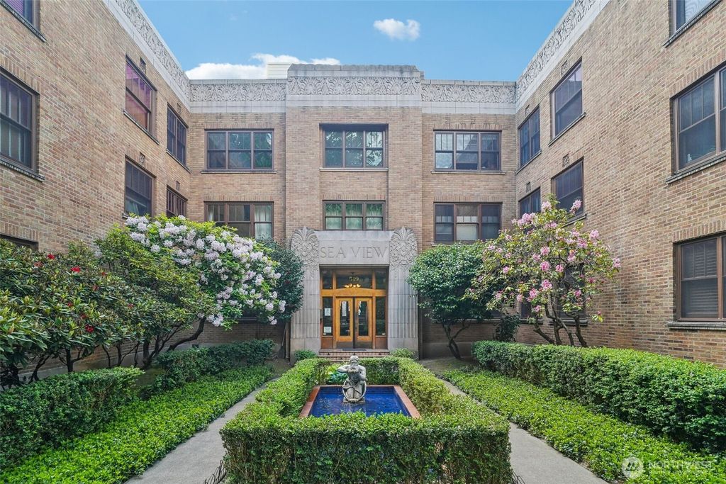 Photo of 519 W Roy Street #309, Seattle, WA 98119 (MLS # 2493742)