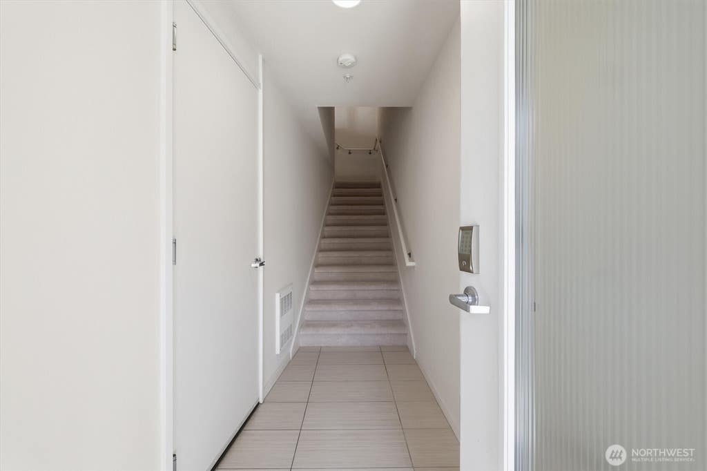 Photo of 15175 NE 81st Way #103, Redmond, WA 98052 (MLS # 2560554)