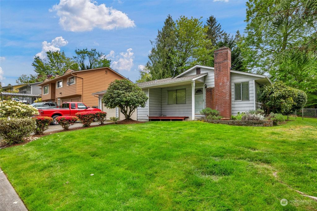 Photo of 10023 NE 202nd Street, Bothell, WA 98011 (MLS # 2229644)