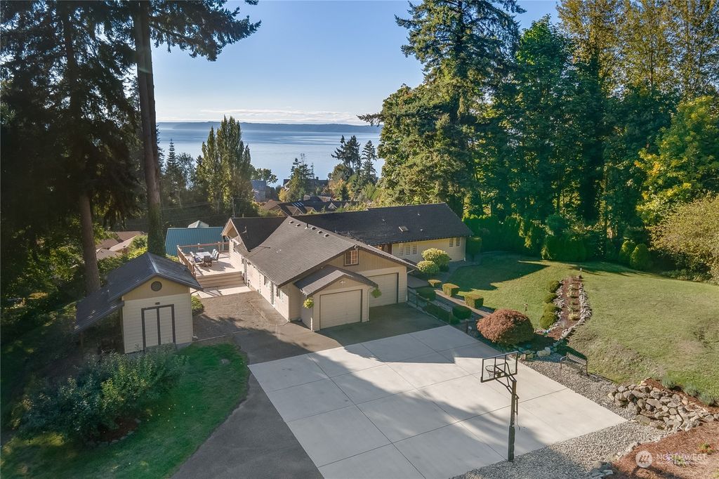 Photo of 27824 10th Avenue S, Des Moines, WA 98198 (MLS # 2168594)