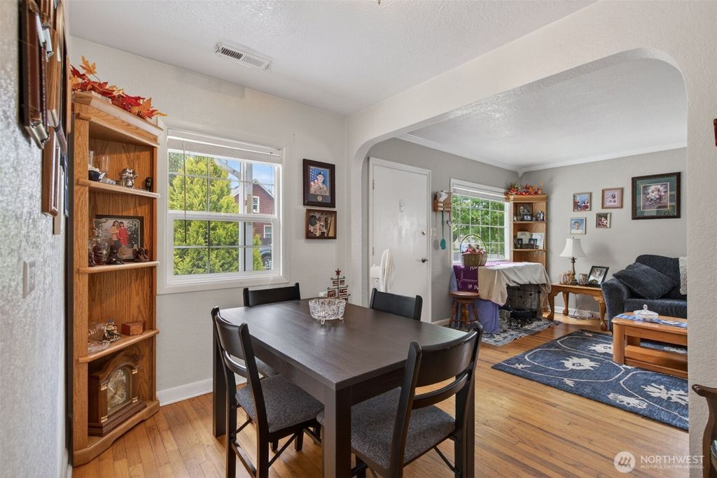 Photo of 102 Nelson Avenue, Kelso, WA 98626 (MLS # 2528559)