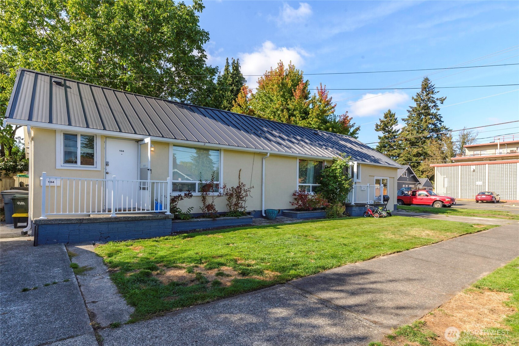 102 9th Street SW