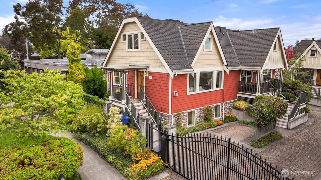 Photo of 4428 Eastern Avenue N, Seattle, WA 98103 (MLS # 2584186)