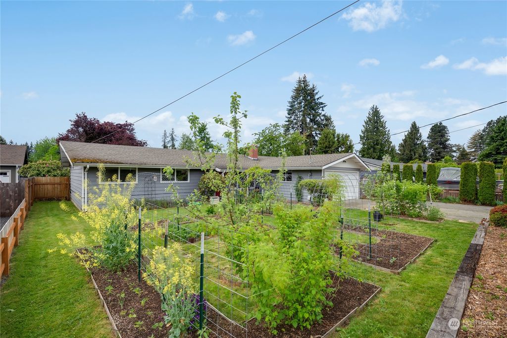 Photo of 5610 92nd Place NE, Marysville, WA 98270 (MLS # 2069885)