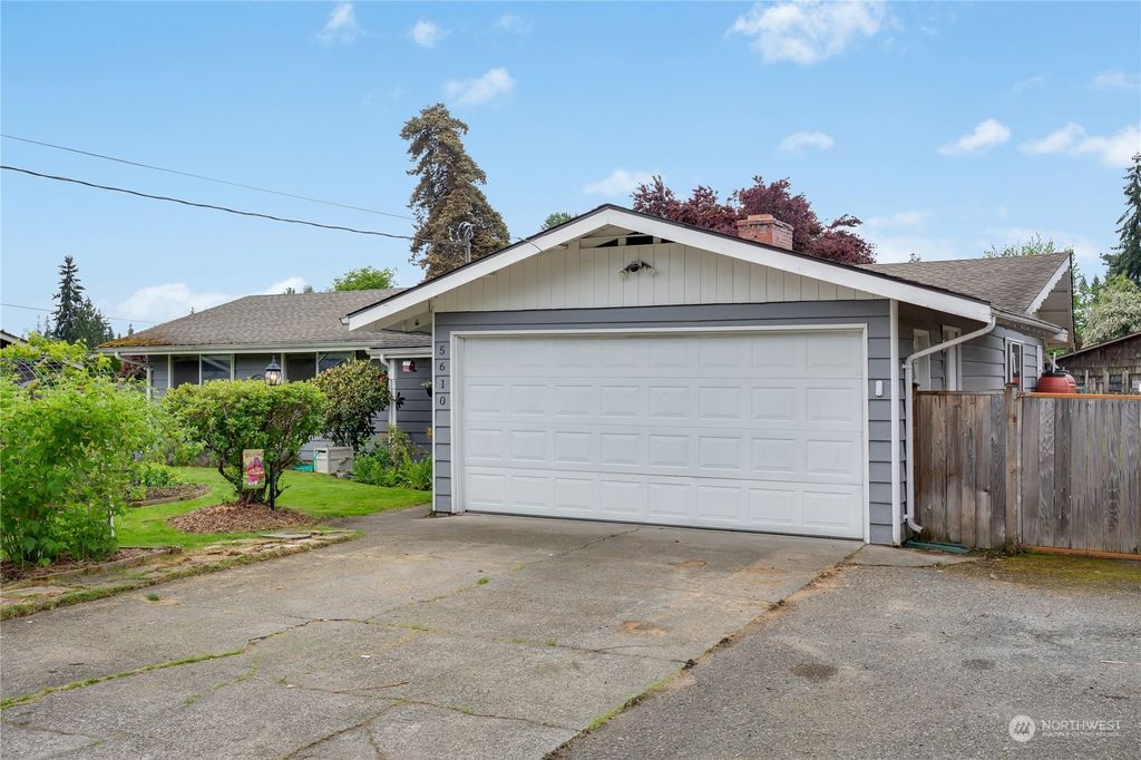 Photo of 5610 92nd Place NE, Marysville, WA 98270 (MLS # 2069885)