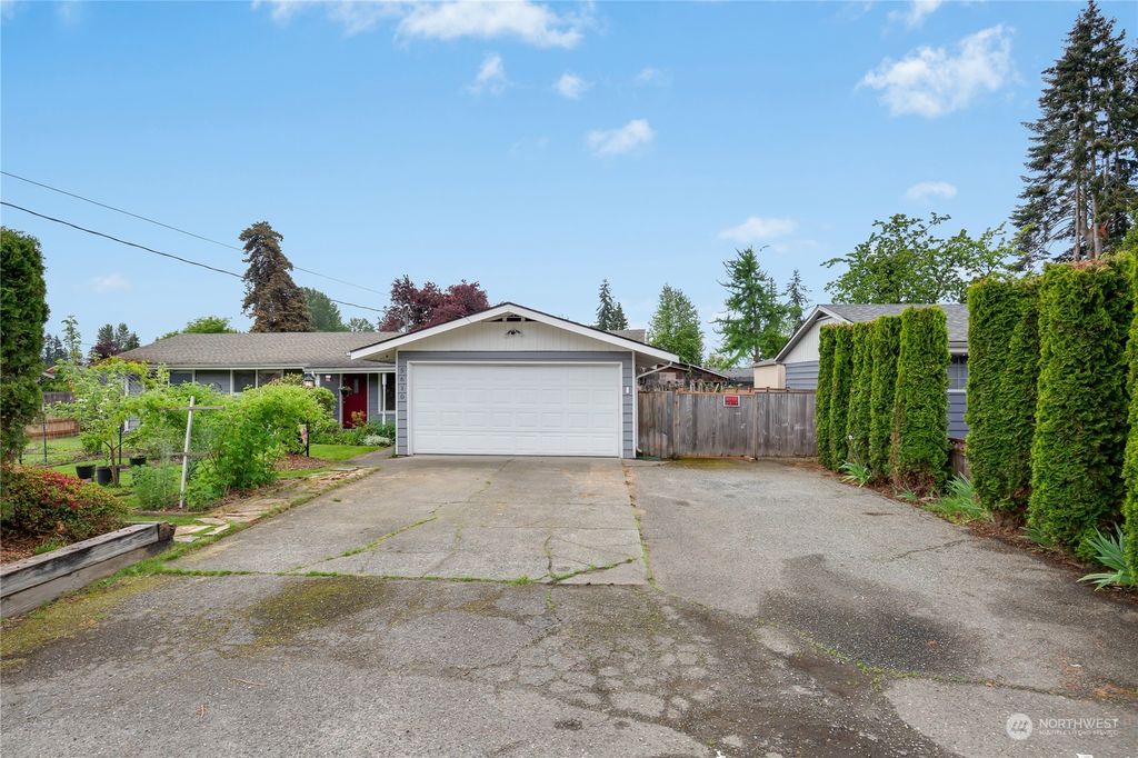 Photo of 5610 92nd Place NE, Marysville, WA 98270 (MLS # 2069885)
