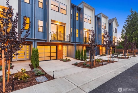 Photo of 932 Duchess Road #B-3, Bothell, WA 98012 (MLS # 2592049)