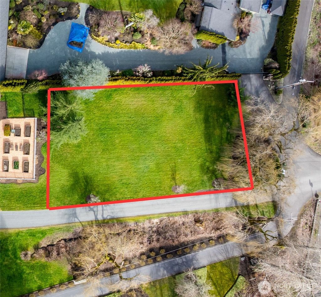 Photo of 6 XX E Lake Sammamish Parkway SE, Sammamish, WA 98074 (MLS # 2523467)