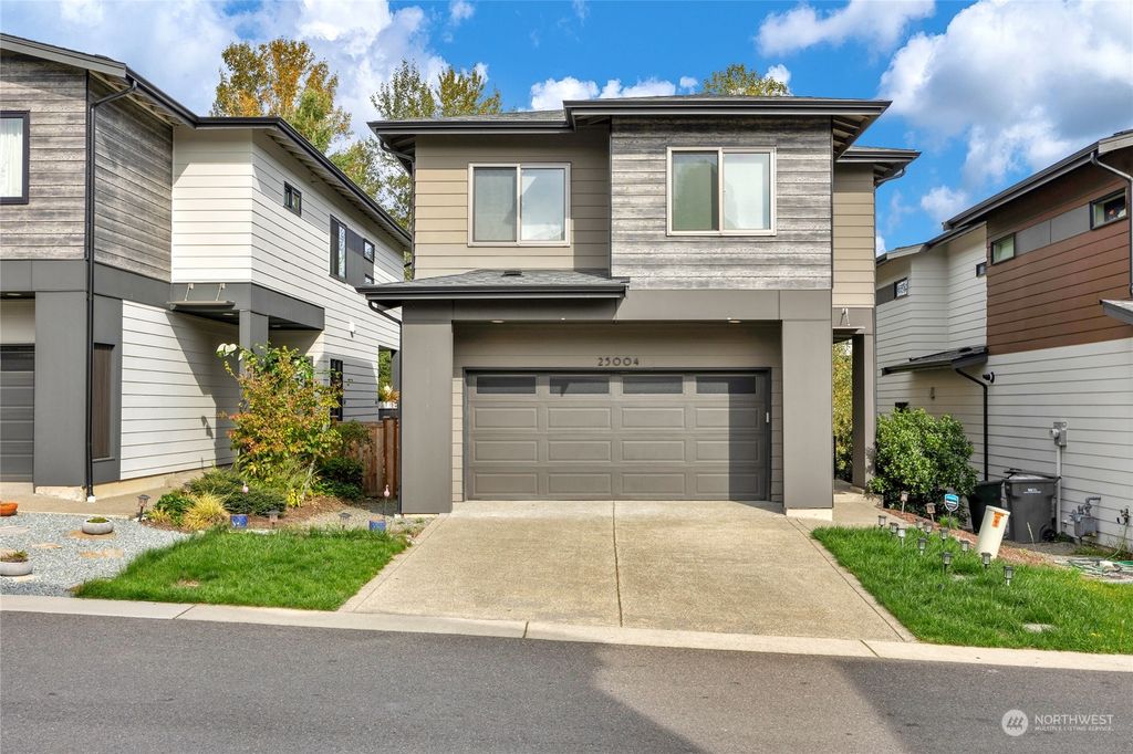 Photo of 25004 122nd Way SE, Kent, WA 98030 (MLS # 2296622)