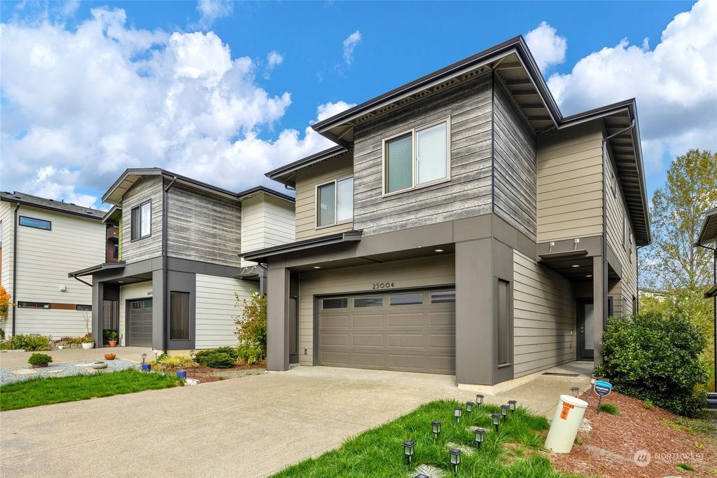Photo of 25004 122nd Way SE, Kent, WA 98030 (MLS # 2296622)
