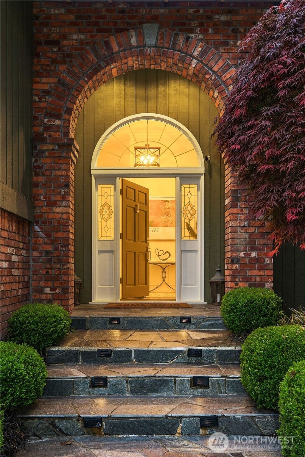 Photo of 14136 NE 32nd Place, Bellevue, WA 98007 (MLS # 2346977)