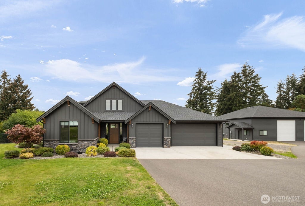 Photo of 2529 14th Ave NW AVE, Gig Harbor, WA 98335 (MLS # 2582004)